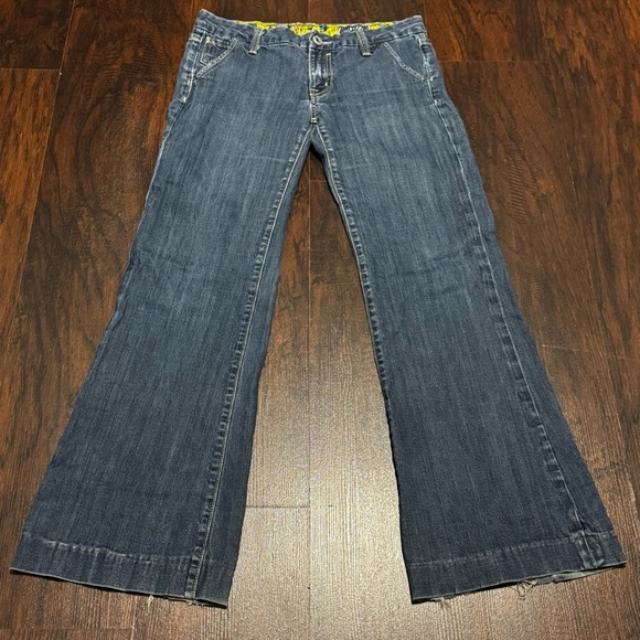 Miss Me Wide Leg Flare Jeans JP4480 Geneva Vintage Y2K Flap Back Pockets 29 GUC - Picture 4 of 15